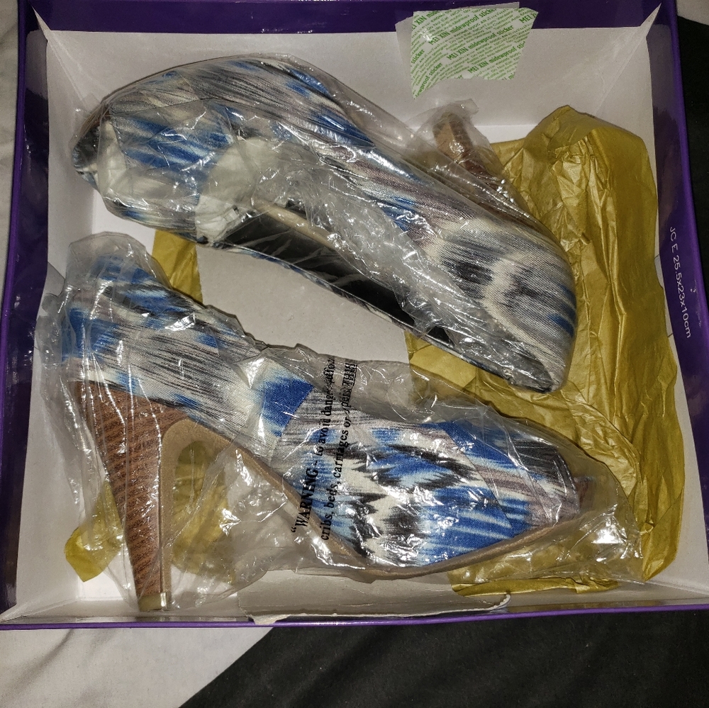 Madden Girl Peep Toe Pumps